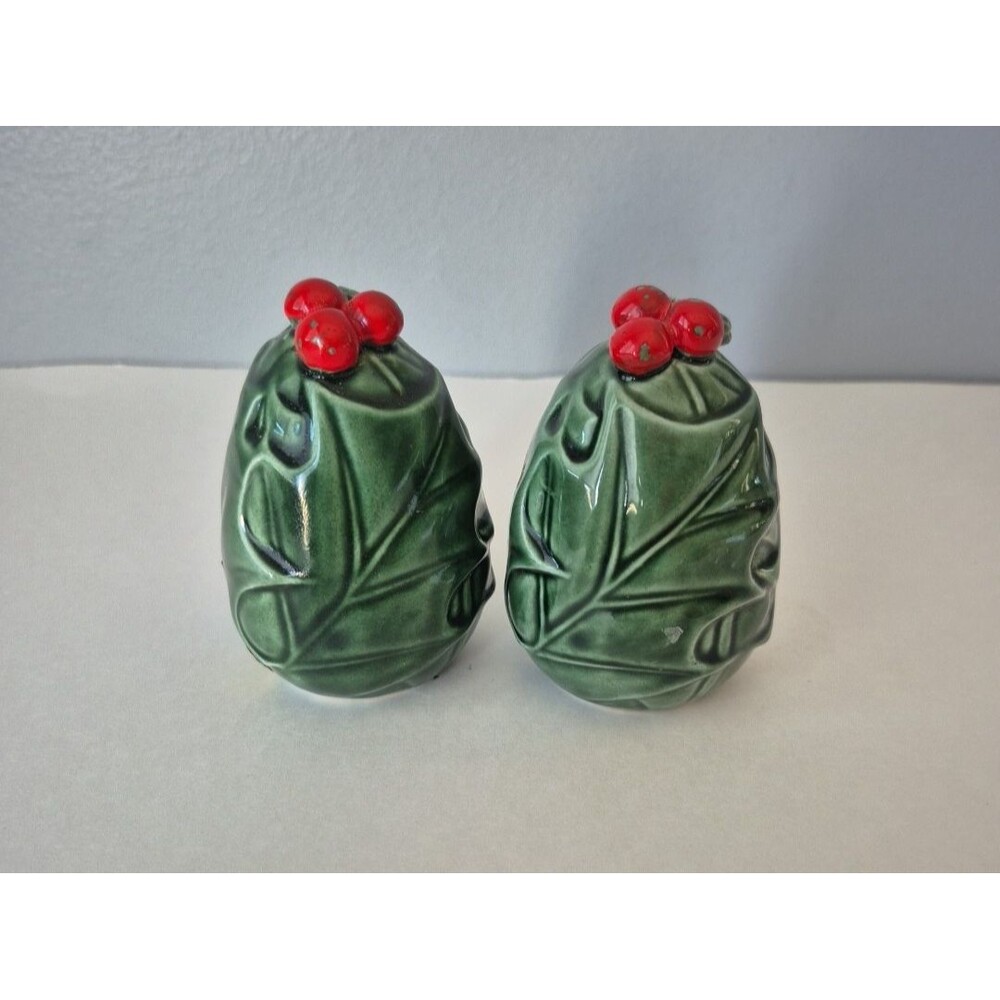 Lefton Set of 2 Green Holly Berry Salt and Pepper Shakers Made in Japan Vintage